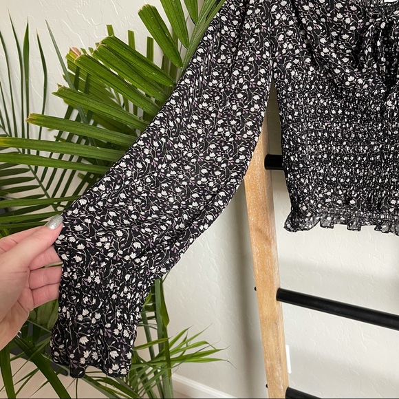 NWT Blush BJ Floral Smocked Boho Flowy Sleeve Crop Top Blouse - Picture 4 of 9